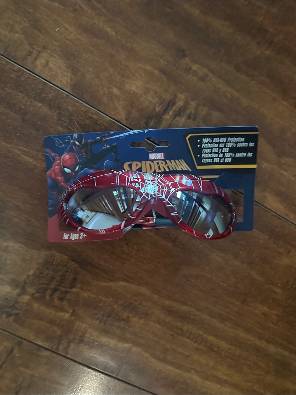 New Marvel Spider-Man Kids Sunglasses in Red, White and Silver